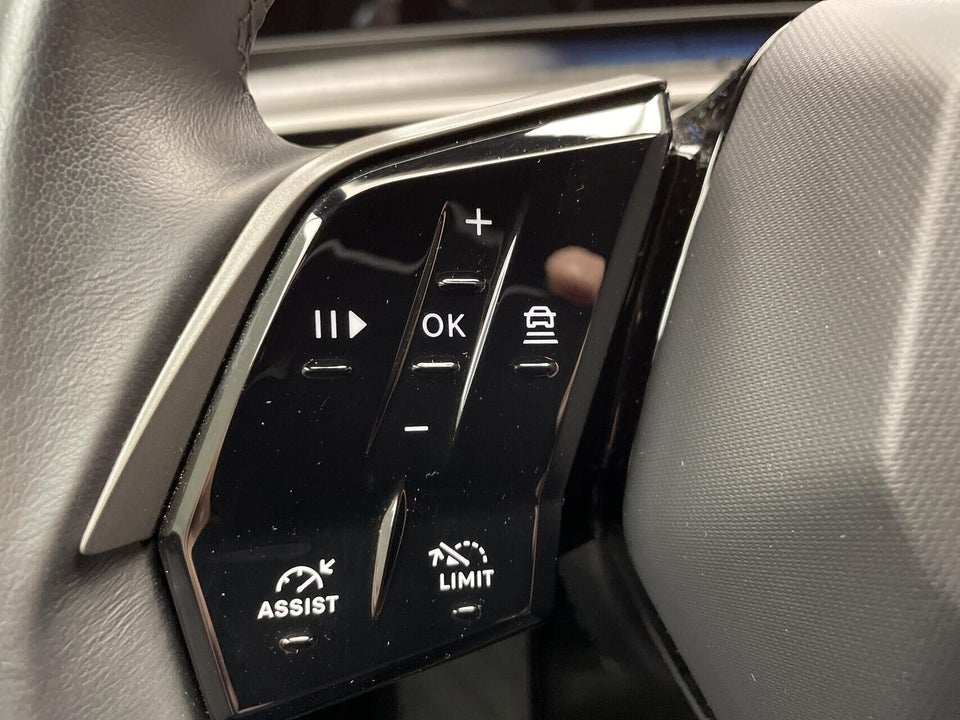 Peugeot e-5008 77 Allure 7prs 5d