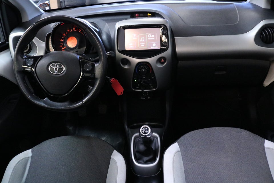 Toyota Aygo 1,0 VVT-i x-sky 5d
