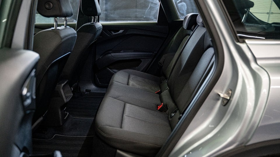 Audi Q4 e-tron 40  5d