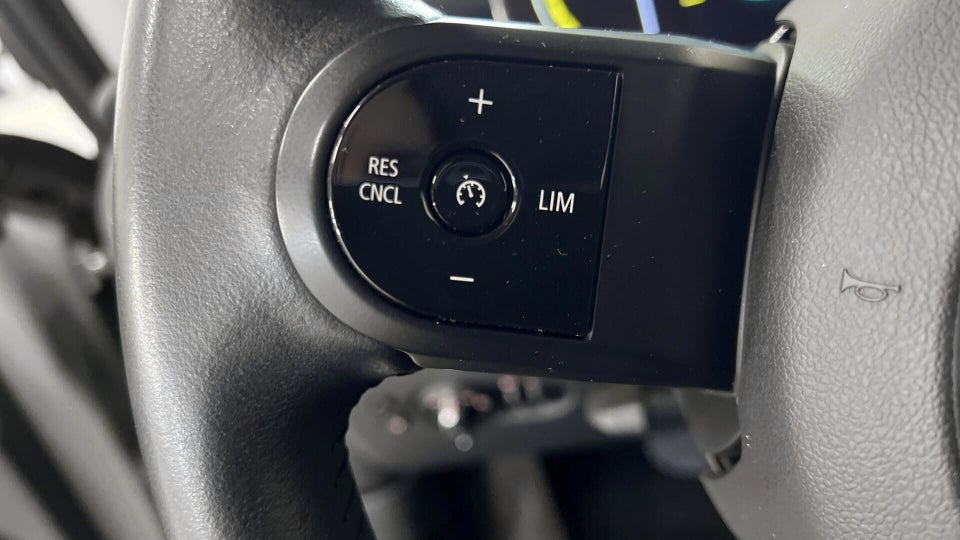 MINI Cooper SE Essential 3d