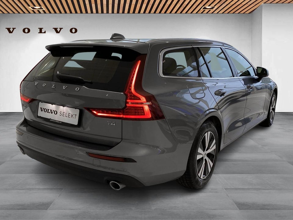 Volvo V60 2,0 T4 190 Momentum aut. 5d