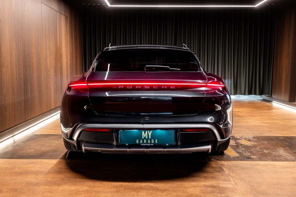 Porsche Taycan 4 Performance+ Cross Turismo 5d