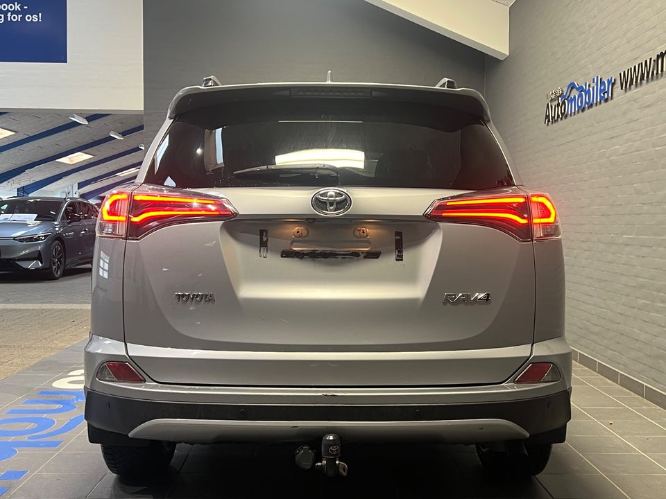 Toyota RAV4 2,0 D-4D T3 5d