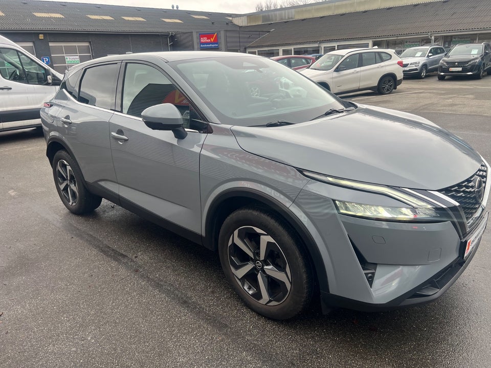 Nissan Qashqai 1,3 Dig-T 160 N-Connecta 5d