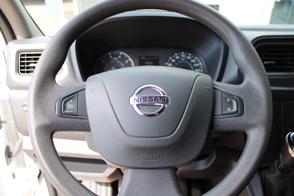 Nissan NV400 2,3 dCi 150 L2H2 Kassevogn