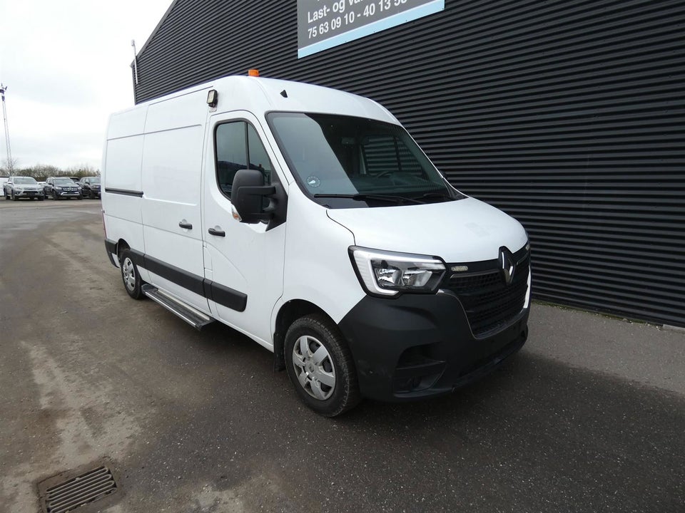 Renault Master IV T33 2,3 dCi 150 L2H2 Kassevogn