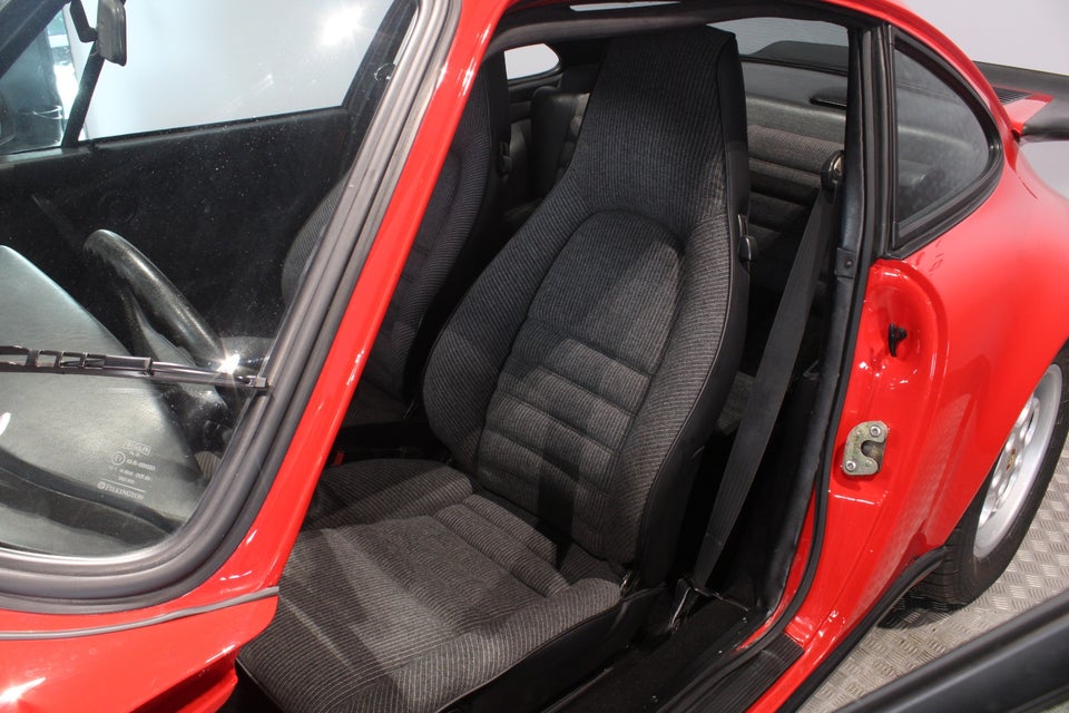 Porsche 911 3,2 Carrera Coupé 2d