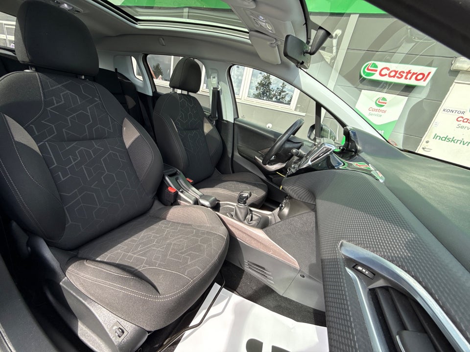 Peugeot 2008 1,2 VTi 82 Active Sky 5d