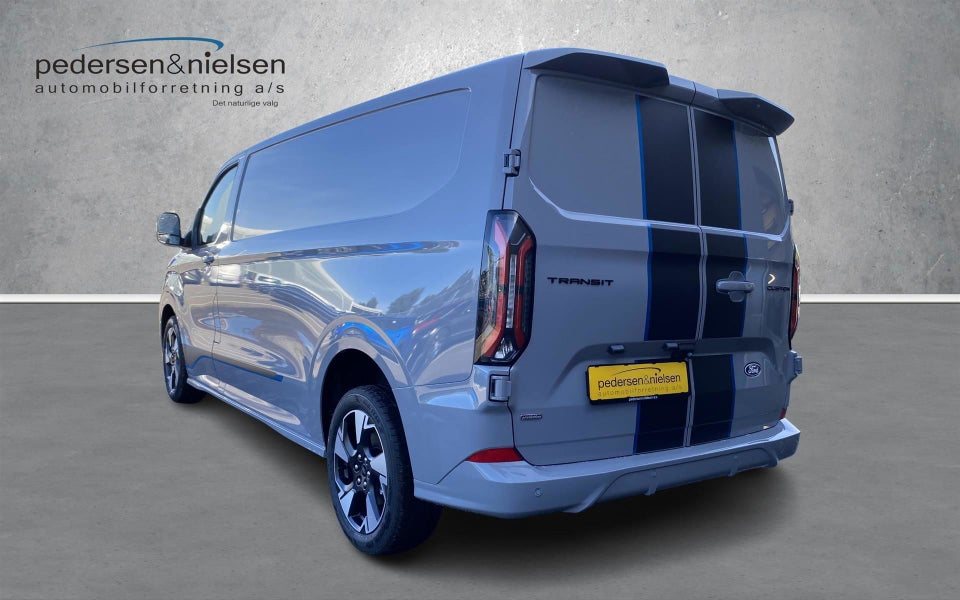 Ford Transit Custom 320L 2,5 PHEV Sport CVT