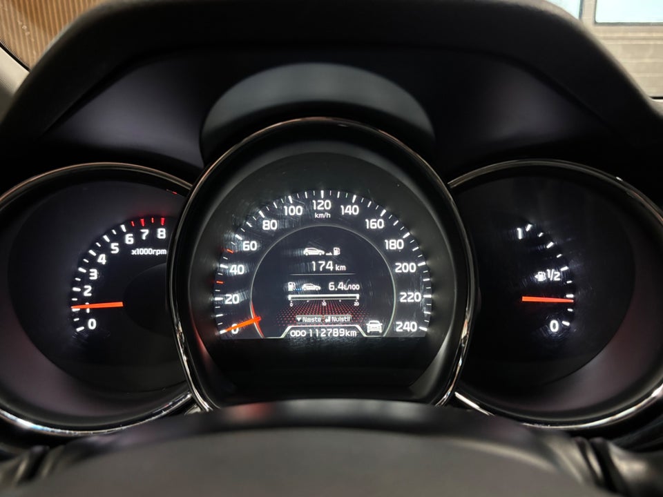 Kia Ceed 1,6 GDi Premium 5d