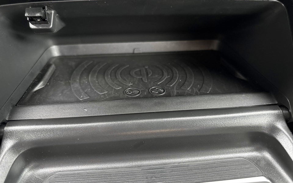 Peugeot e-208 50 GT 5d