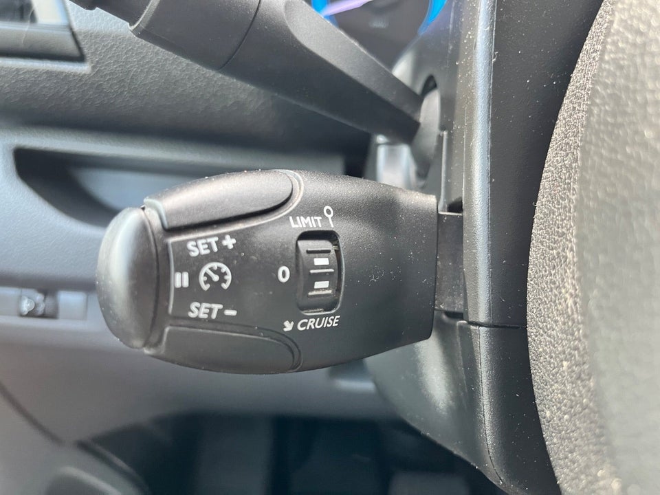 Peugeot e-Expert 50 L2 Plus Van