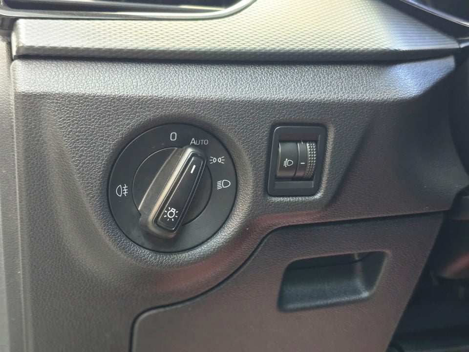 Skoda Kamiq 1,6 TDi 115 Ambition DSG 5d