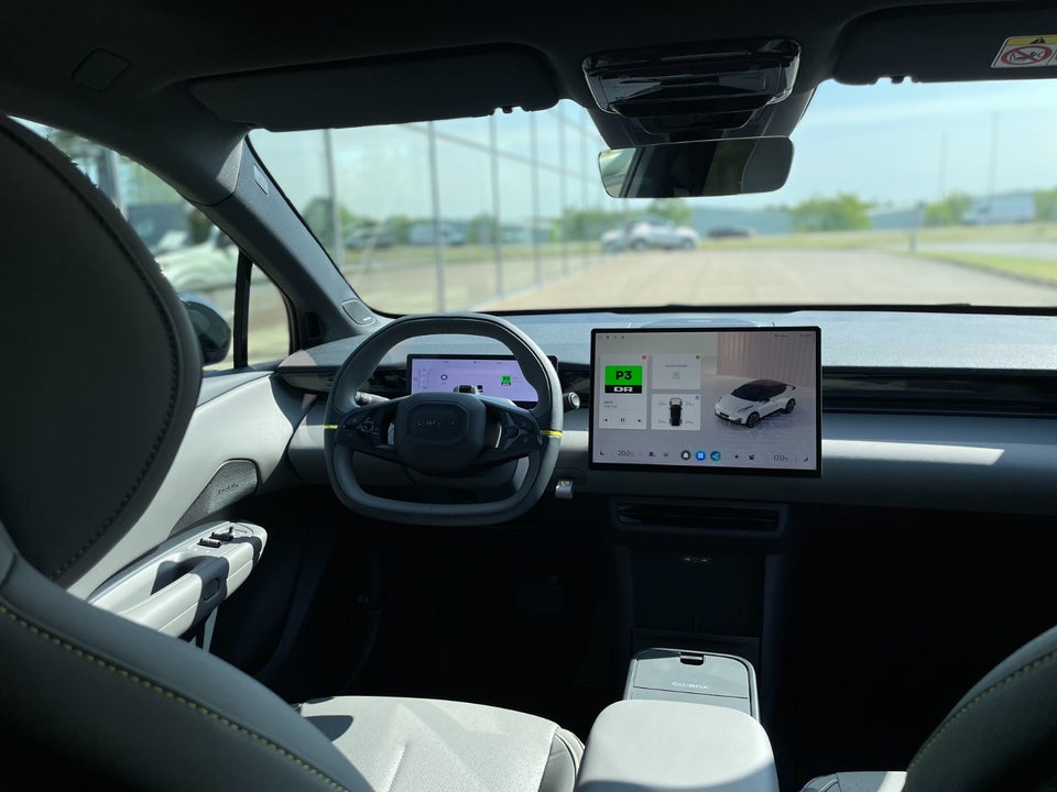 Lynk & Co 02 More 5d