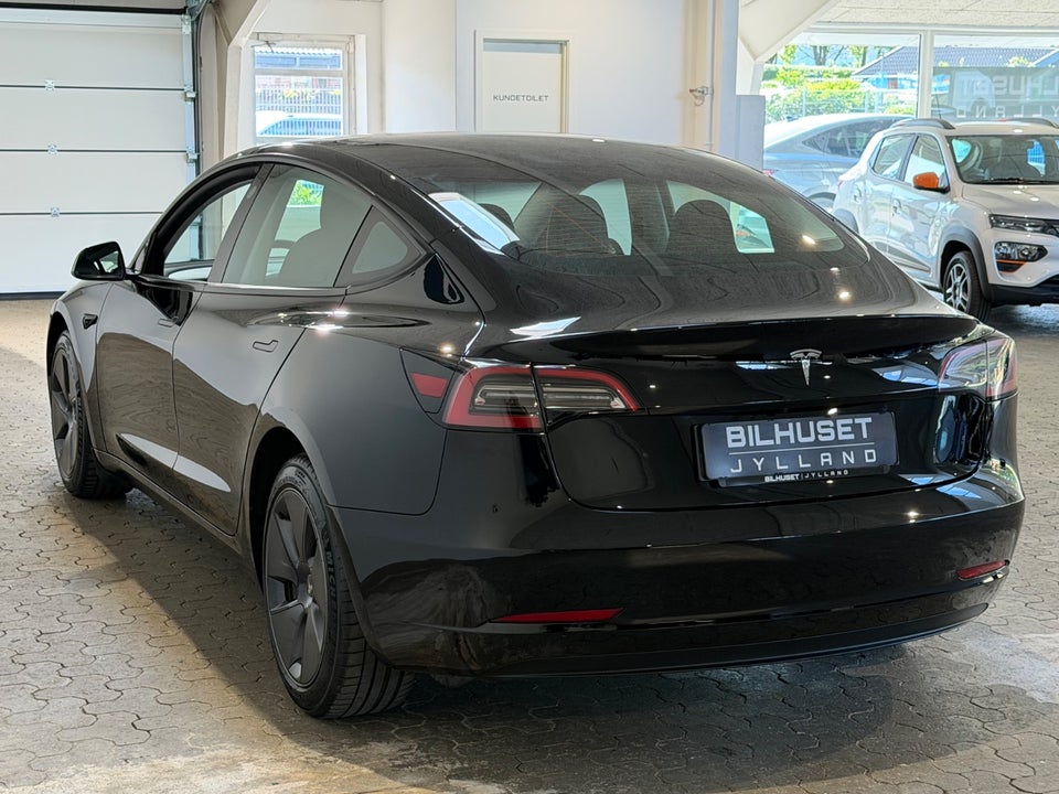 Tesla Model 3 RWD 4d