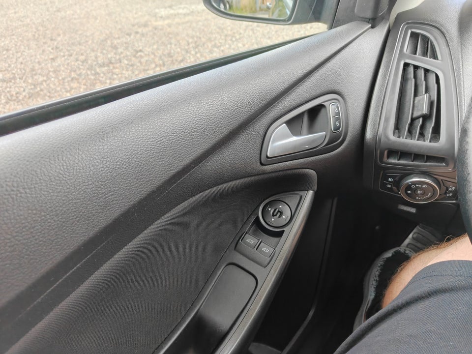 Ford Focus 1,5 TDCi 95 Trend stc. 5d
