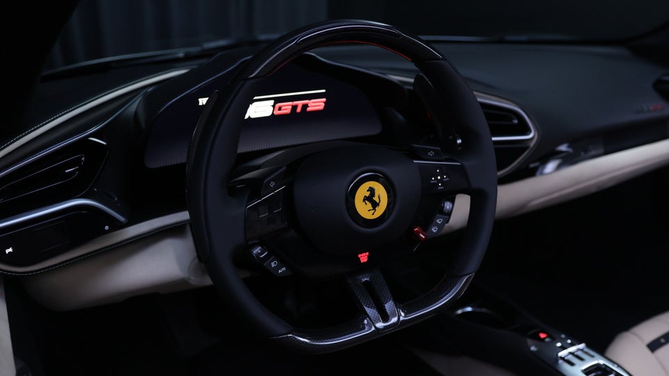 Ferrari 296 GTS 2,9 DCT 2d