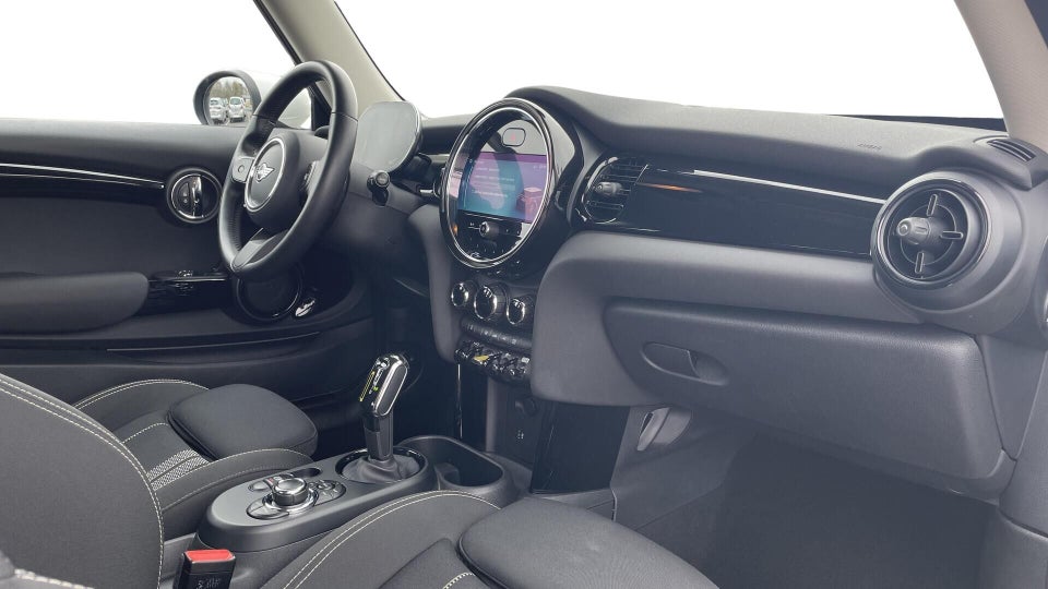 MINI Cooper SE Essential 3d