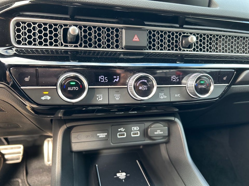 Honda Civic 2,0 e:HEV Advance eCVT 5d