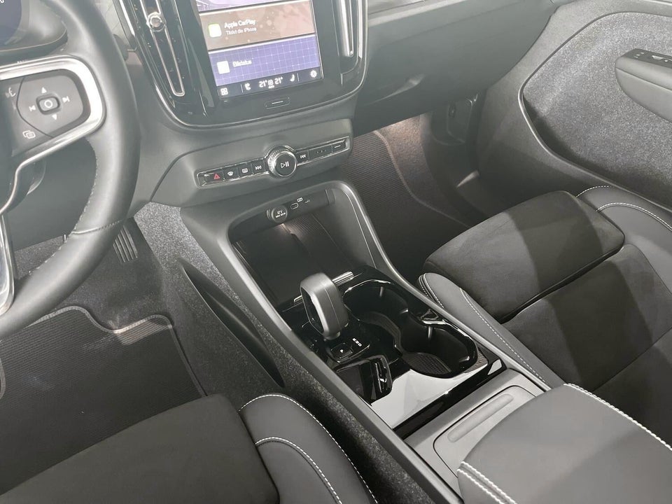 Volvo EC40 Extended Range Black Edition 5d