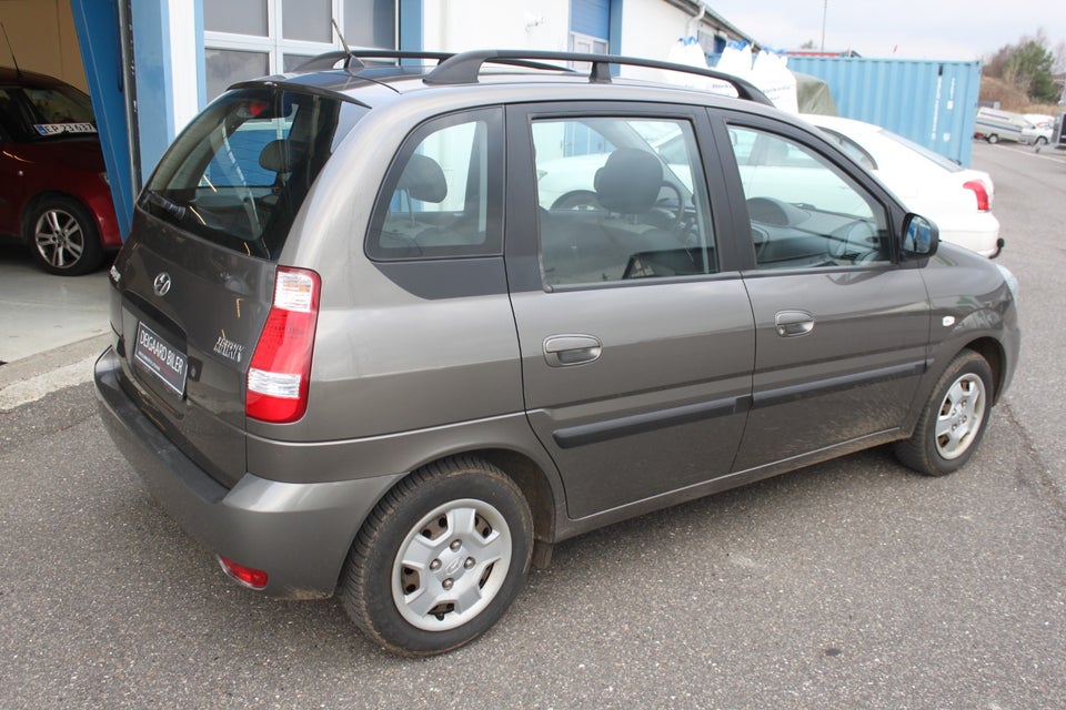 Hyundai Matrix 1,6 GL aut. 5d