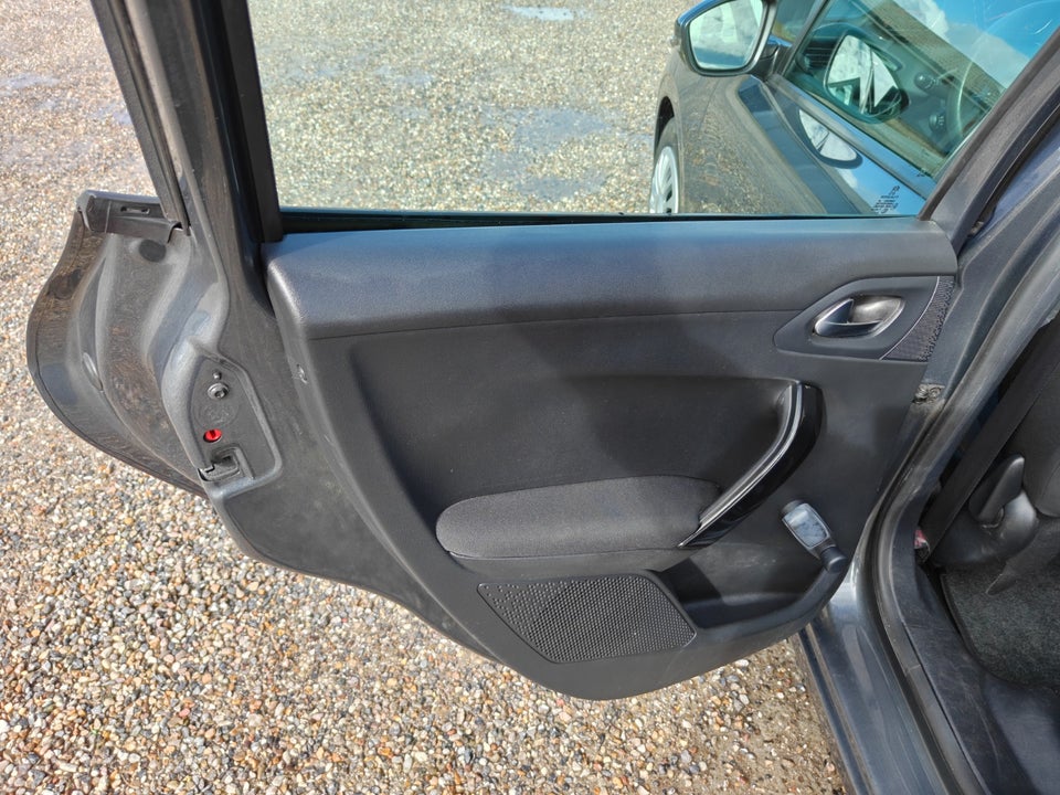 Peugeot 208 1,2 VTi Active Motion 5d