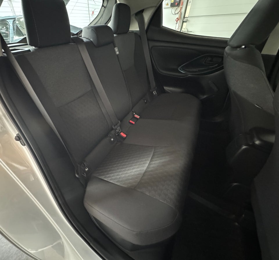 Toyota Yaris 1,5 Hybrid H3 e-CVT 5d