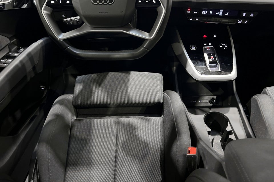 Audi Q4 e-tron 40 Progress 5d