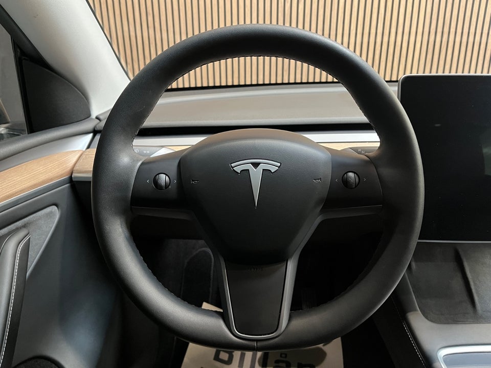 Tesla Model Y Long Range RWD 5d