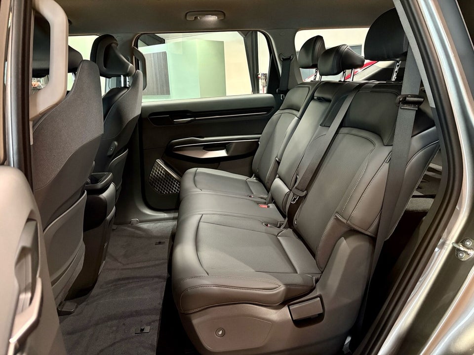 Kia EV9 76 Standard Range Upgrade RWD 7prs 5d