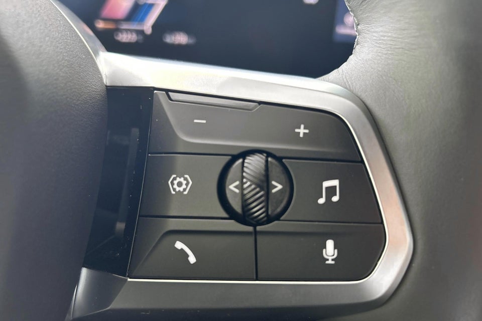 BMW iX1 eDrive20 M-Sport 5d