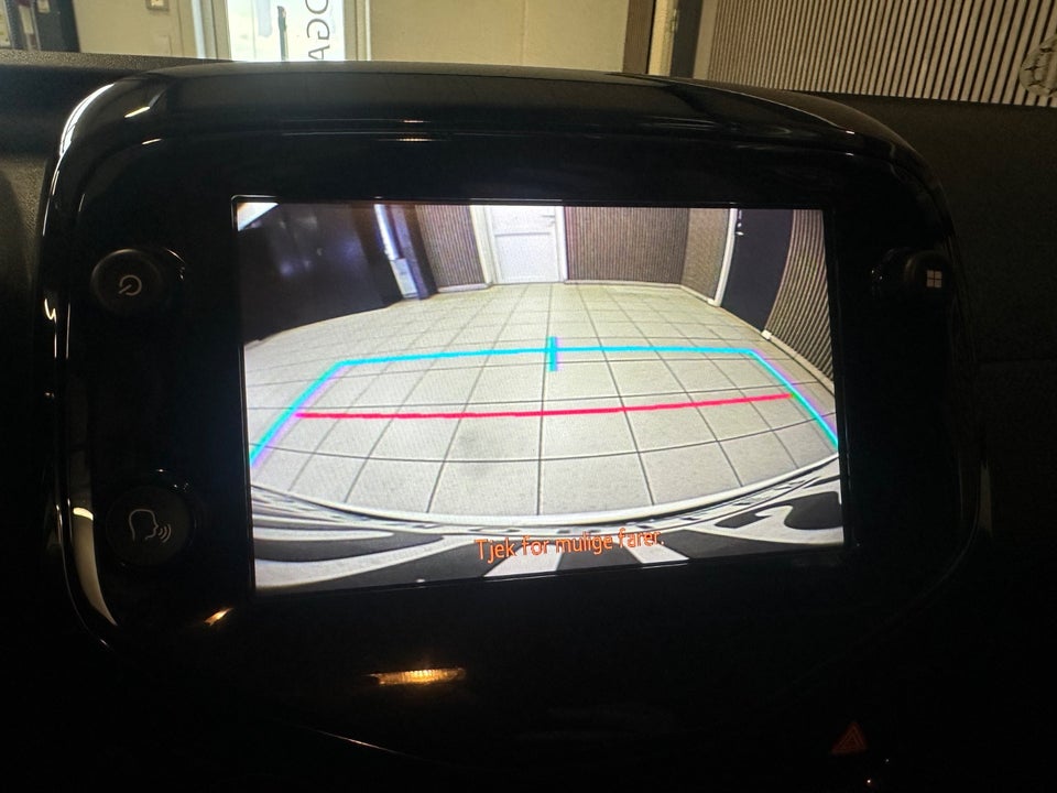 Citroën C1 1,0 VTi Shine 5d