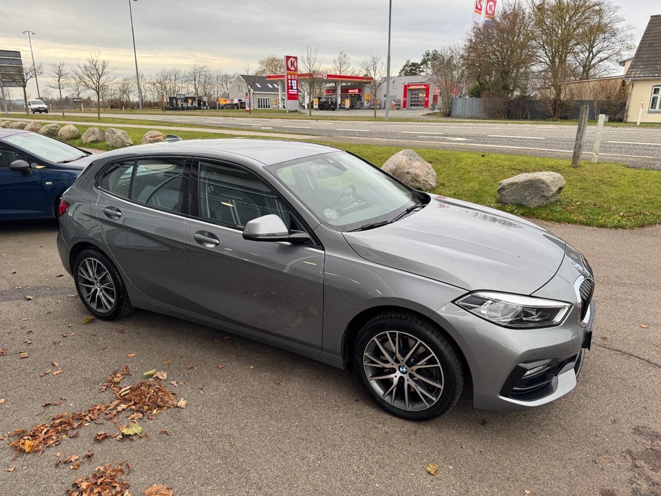 BMW 120i 2,0 Sport Line aut. 5d