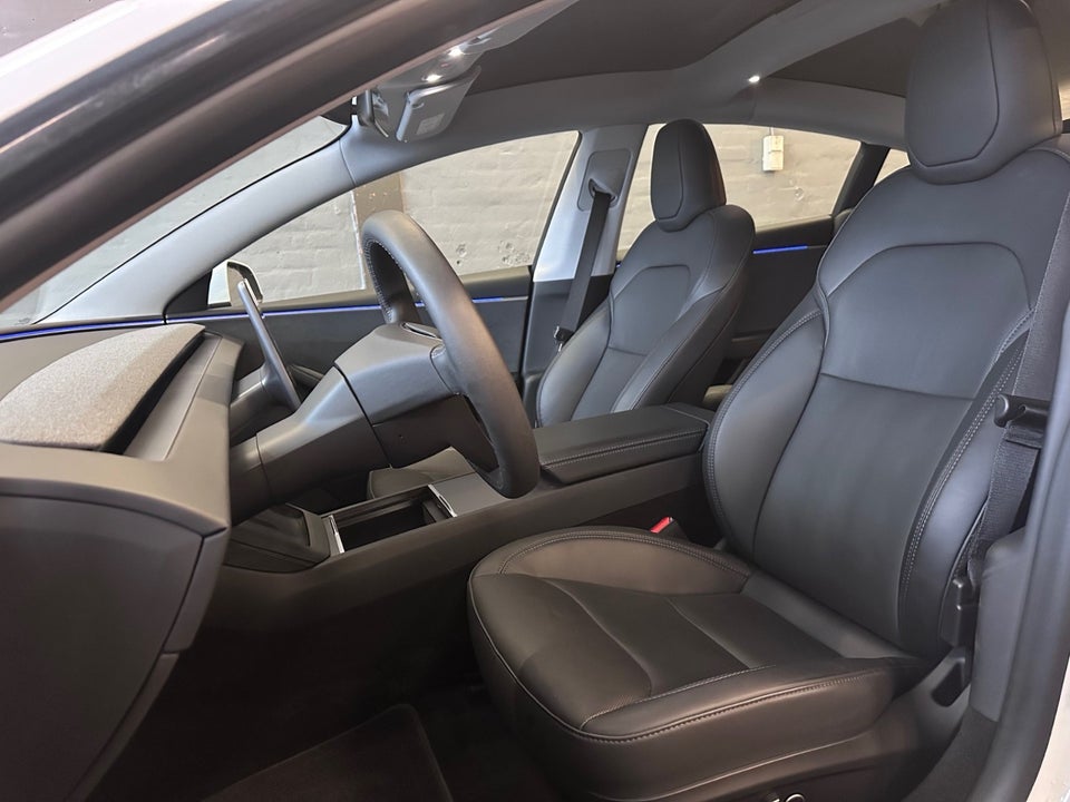 Tesla Model 3 Long Range AWD 4d