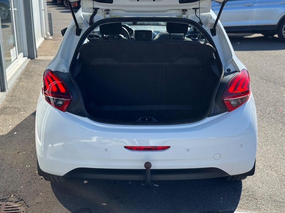 Peugeot 208 1,2 VTi 82 Allure 5d