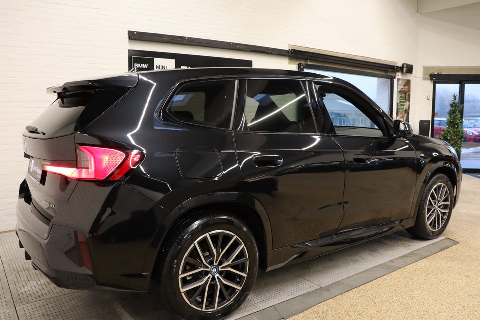 BMW iX1 xDrive30 M-Sport Premium 5d