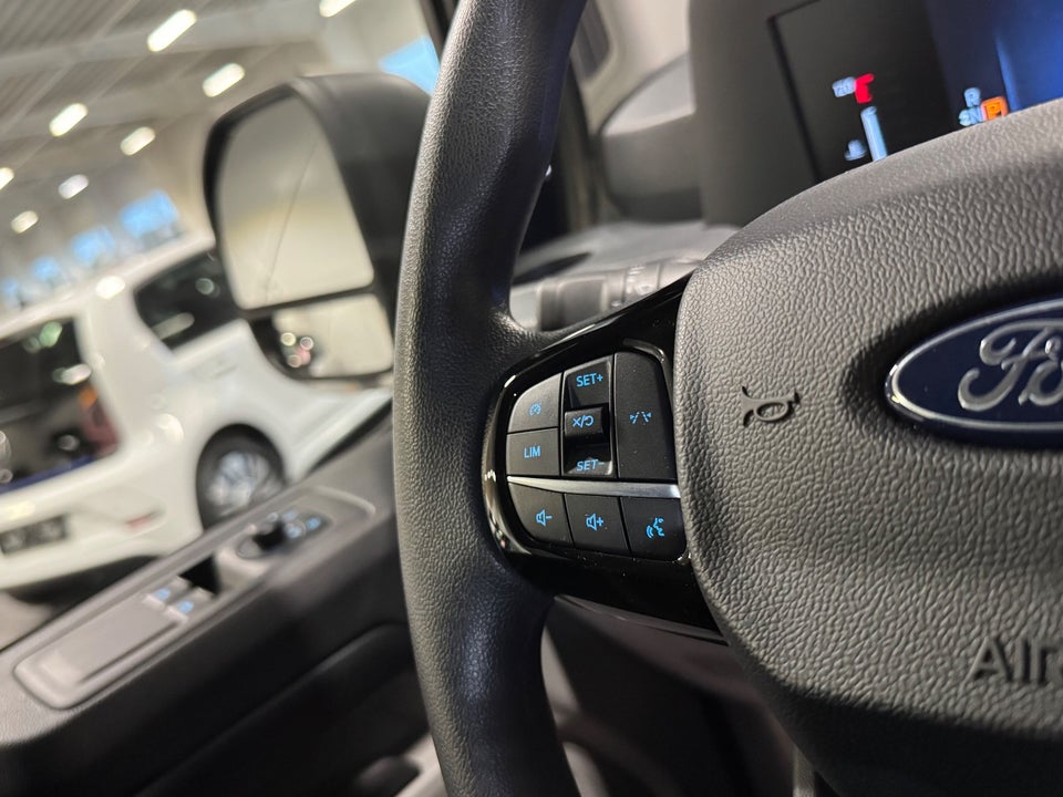 Ford Transit Custom 320L 2,5 PHEV Trend CVT