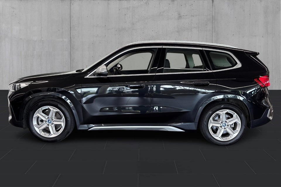 BMW iX1 xDrive30 X-Line 5d