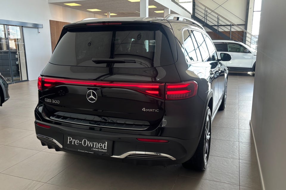 Mercedes EQB300 AMG Line 4Matic 5d