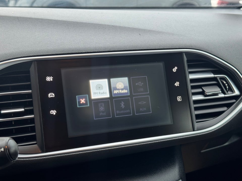 Peugeot 308 1,6 BlueHDi 100 Active 5d