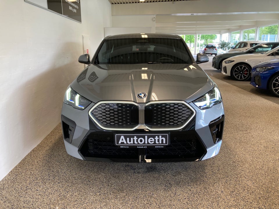 BMW iX2 xDrive30 M-Sport 5d