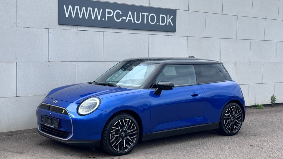 MINI Cooper SE Favoured Trim XL 3d