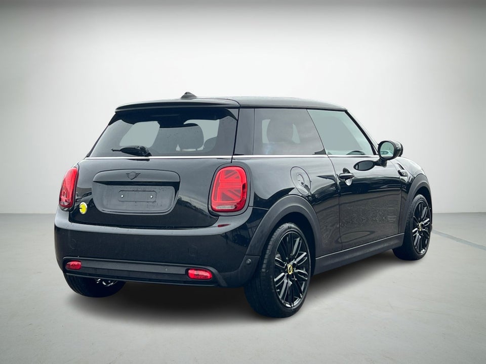 MINI Cooper SE Essential 3d