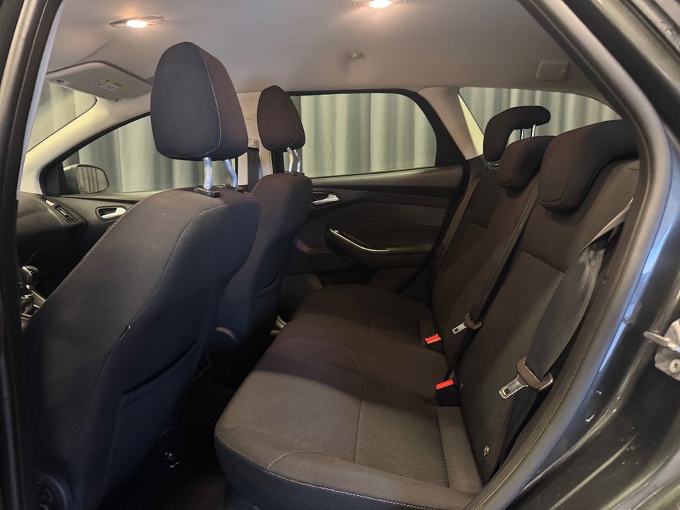 Ford Focus 2,0 TDCi 150 Business stc. 5d