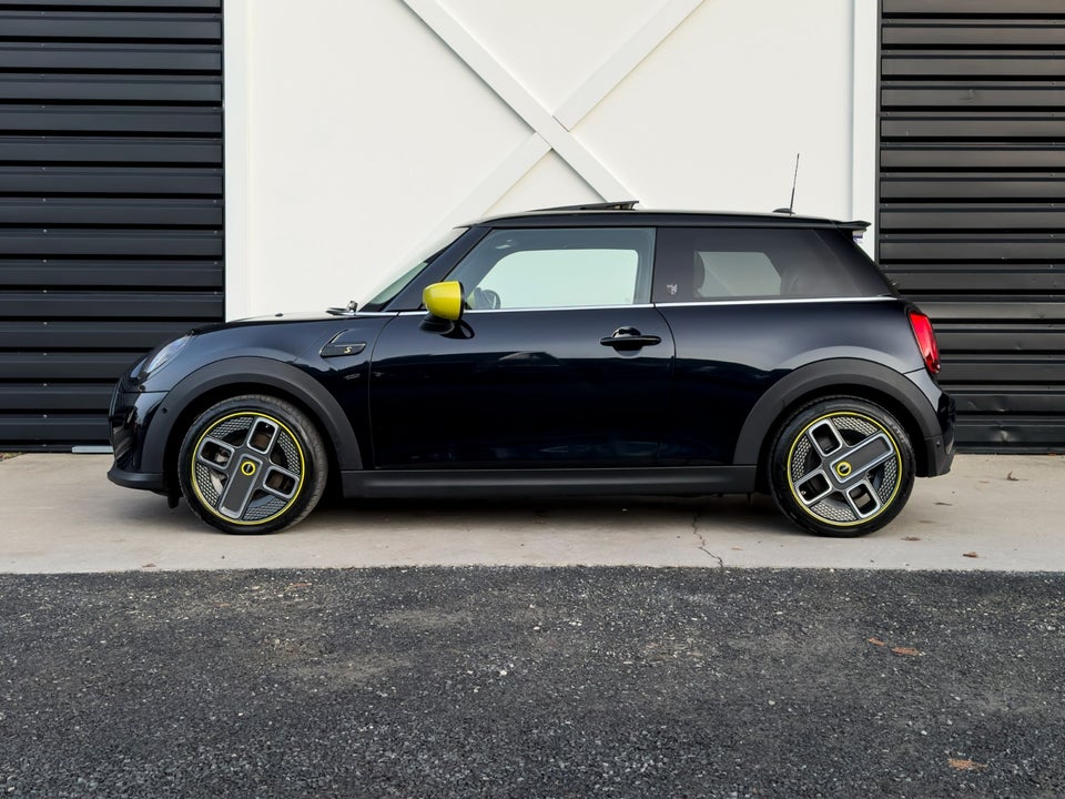 MINI Cooper SE Younique Trim 3d