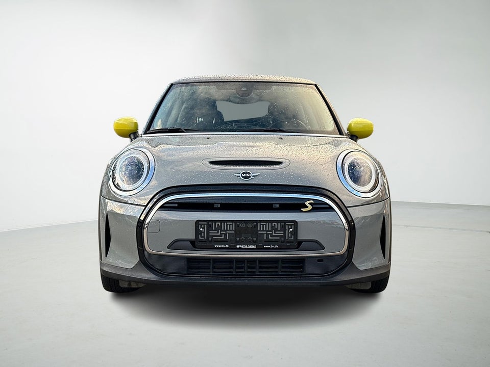 MINI Cooper SE Essential 3d