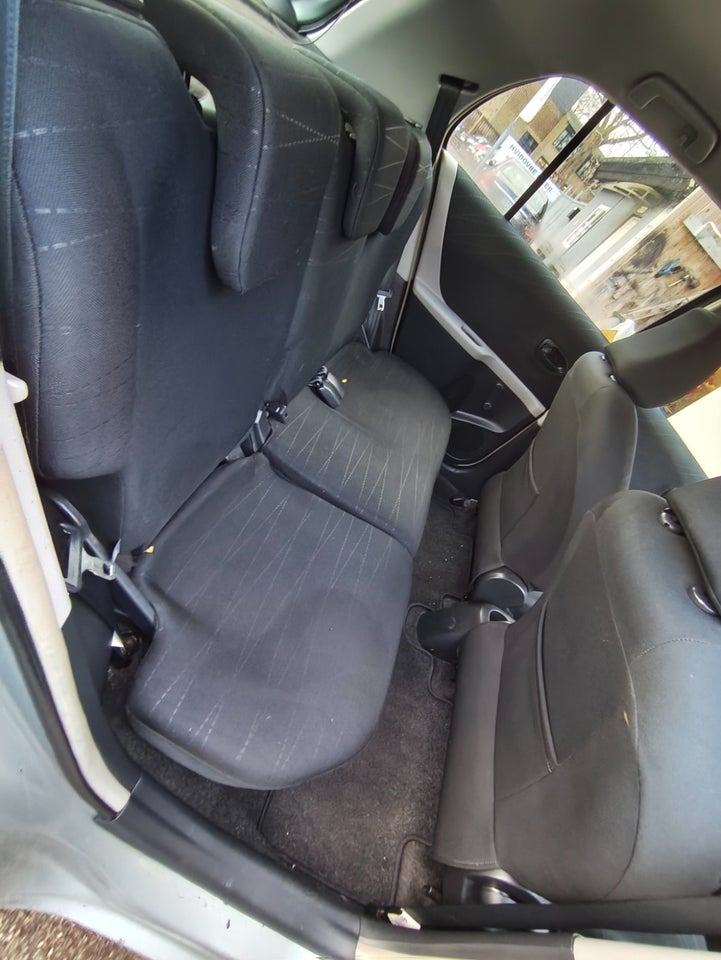 Toyota Yaris 1,3 Luna 5d