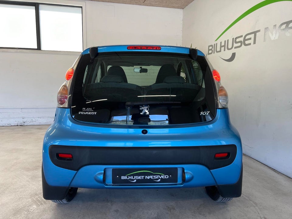 Peugeot 107 1,0 Urban 5d