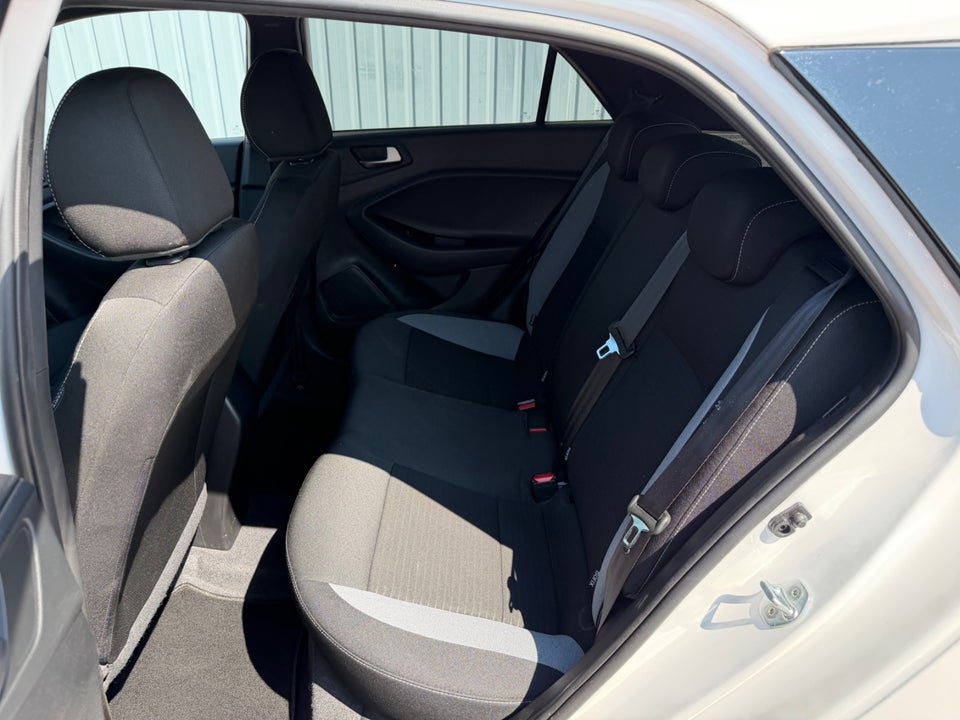 Hyundai i20 1,25 Elegance 5d