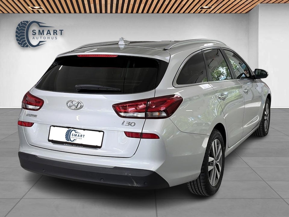 Hyundai i30 1,4 T-GDi Premium stc. DCT 5d